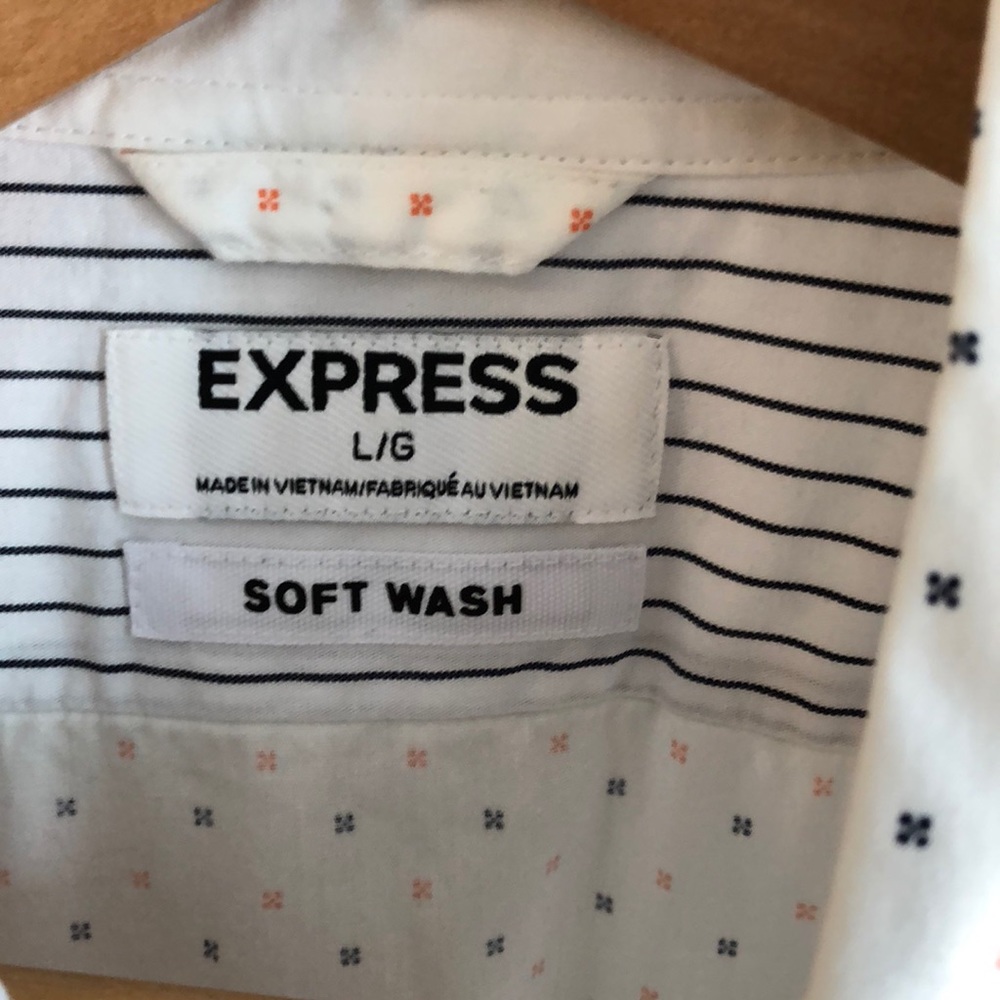 Men’s Express button down - Picture 3 of 4